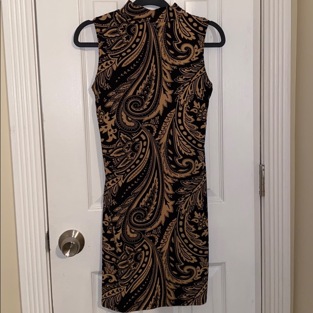 Pattern dress - Picture 2 of 3